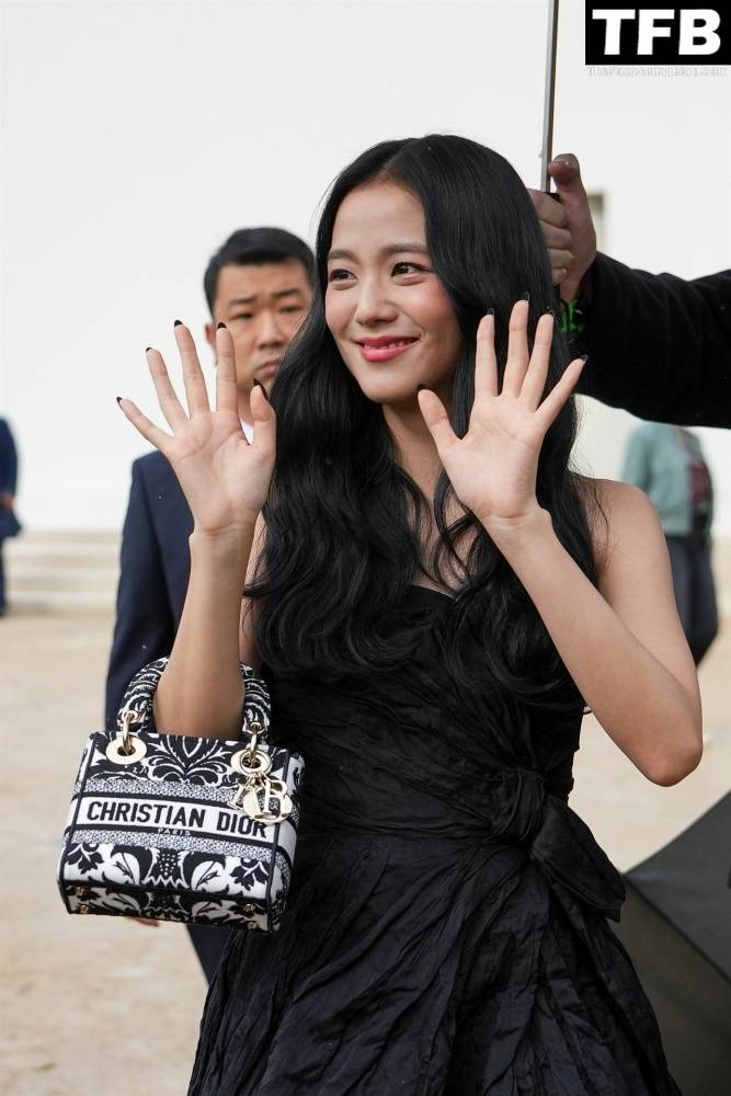 Leggy Kim Ji-soo Attends the Dior Fashion Show in Paris - #31
