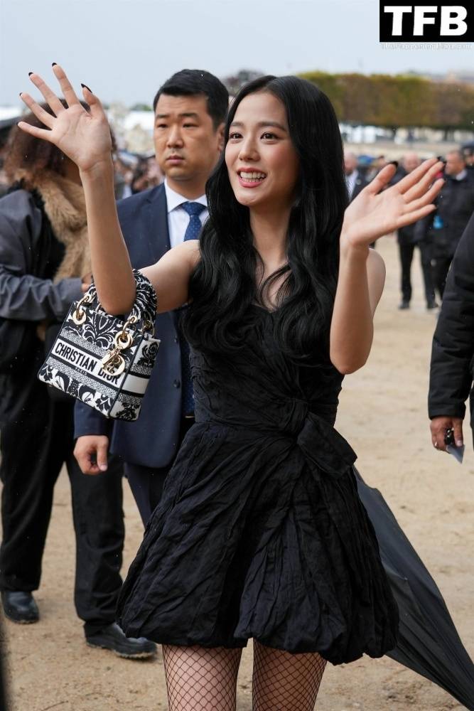 Leggy Kim Ji-soo Attends the Dior Fashion Show in Paris - #30
