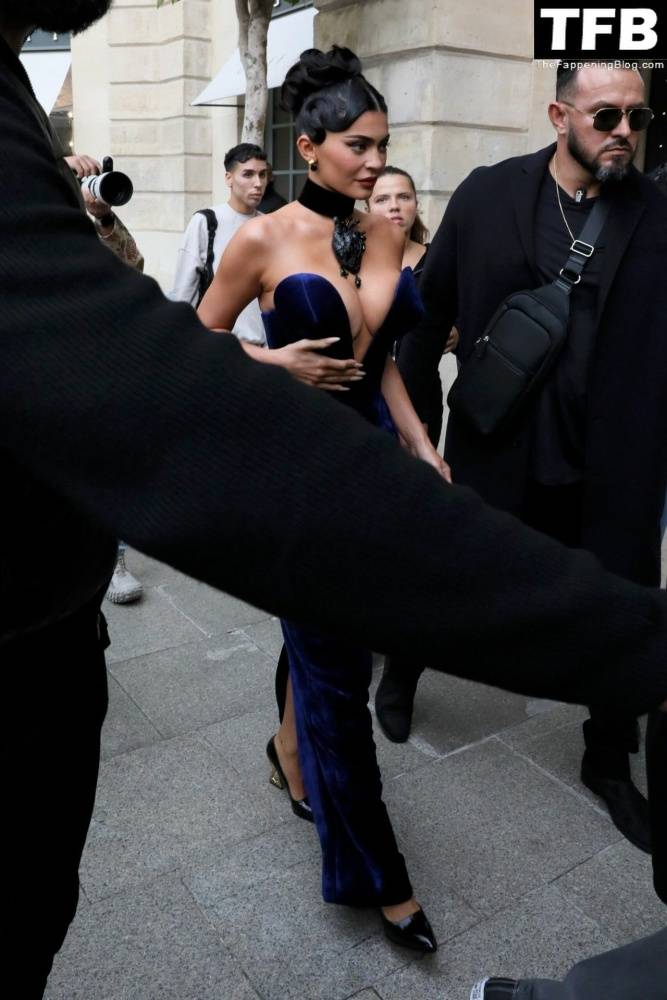 Busty Kylie Jenner Flaunts Her Deep Cleavage in Paris (54 Photos + Video) - #41