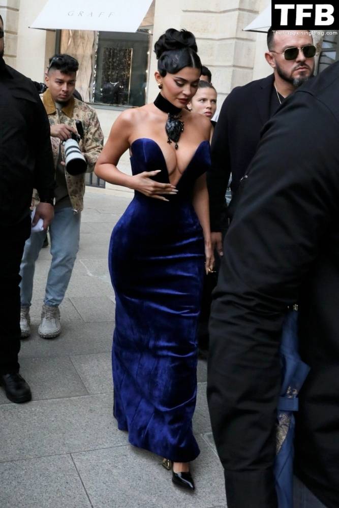 Busty Kylie Jenner Flaunts Her Deep Cleavage in Paris (54 Photos + Video) - #28