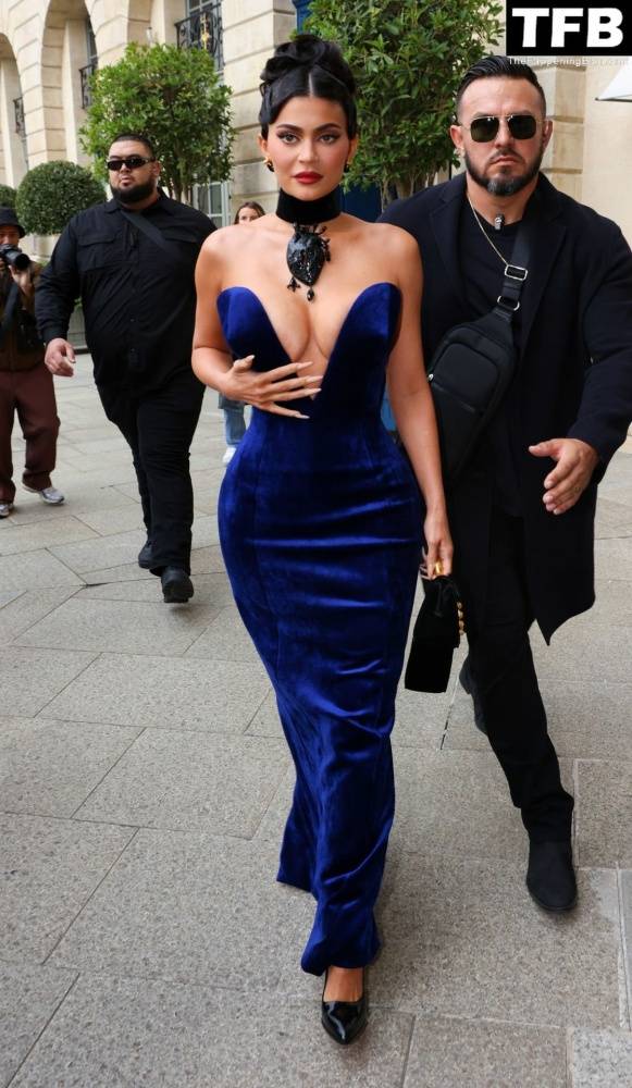 Busty Kylie Jenner Flaunts Her Deep Cleavage in Paris (54 Photos + Video) - #45