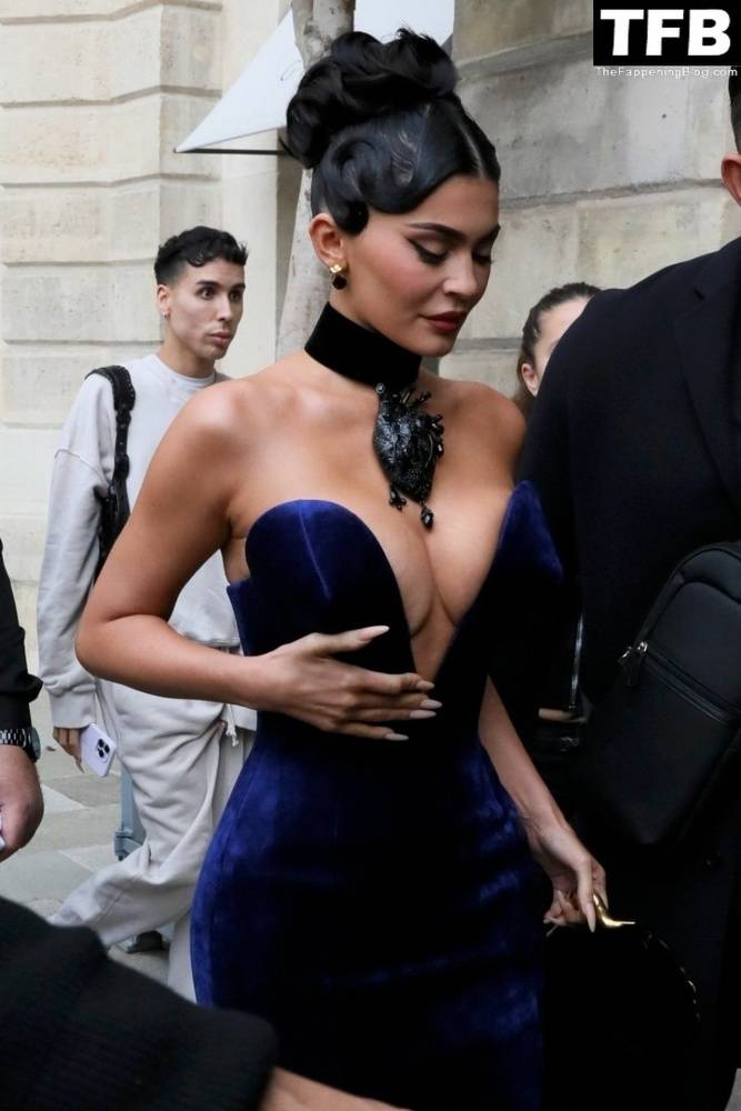 Busty Kylie Jenner Flaunts Her Deep Cleavage in Paris (54 Photos + Video) - #17
