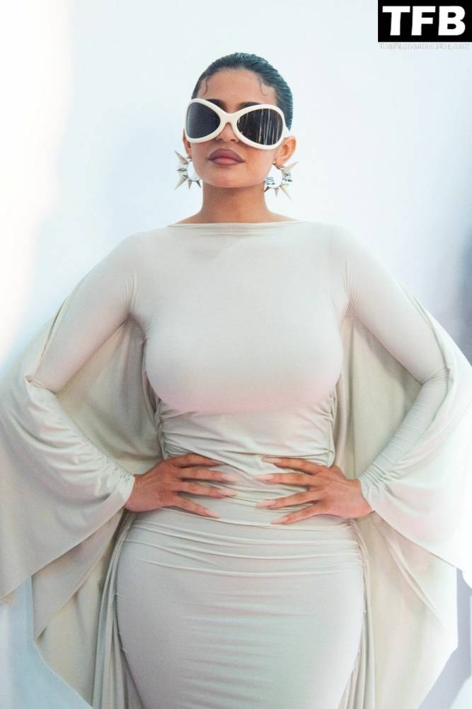 Kylie Jenner Flaunts Her Curves in a White Dress During Paris Fashion Week - #33