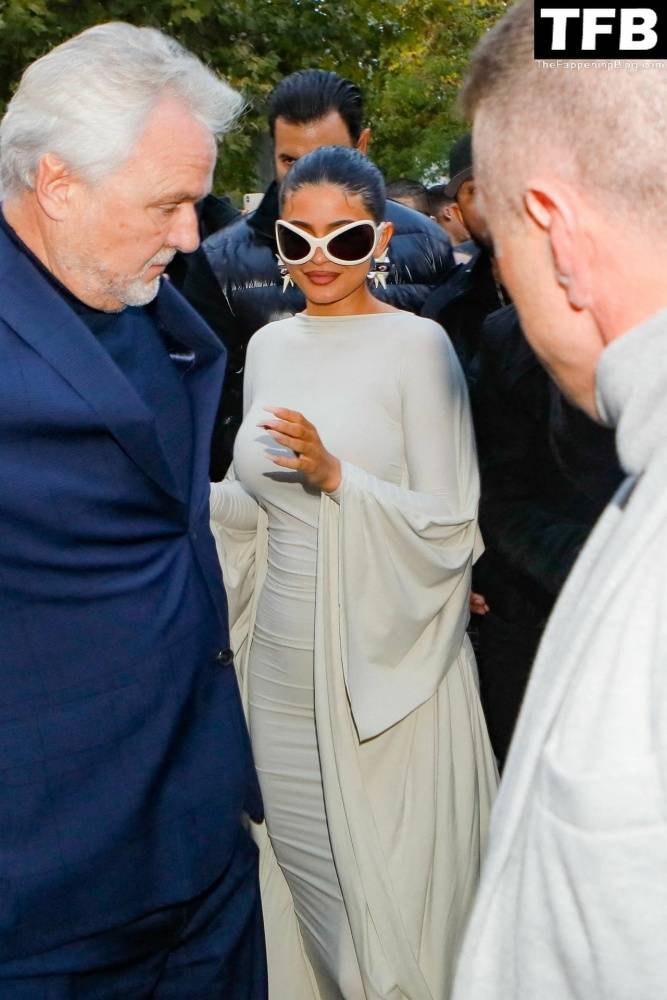Kylie Jenner Flaunts Her Curves in a White Dress During Paris Fashion Week - #48