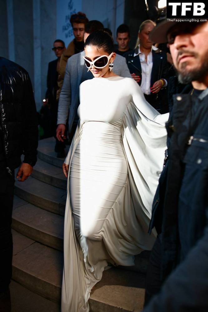 Kylie Jenner Flaunts Her Curves in a White Dress During Paris Fashion Week - #62
