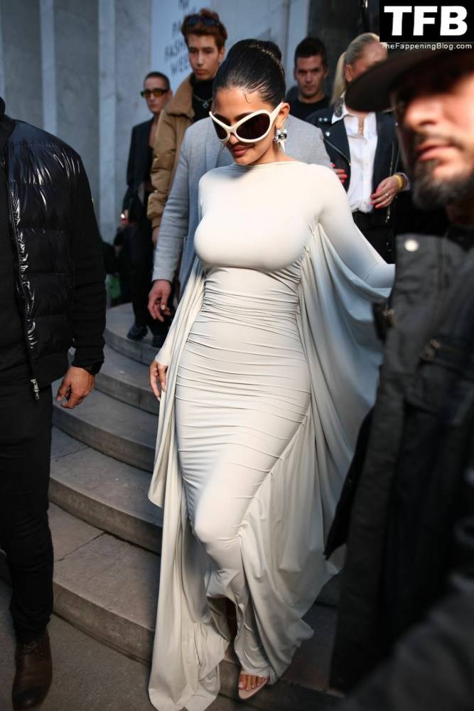 Kylie Jenner Flaunts Her Curves in a White Dress During Paris Fashion Week - #60