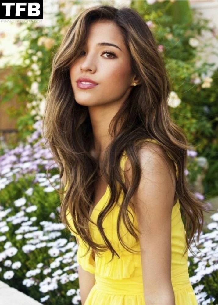 Kelsey Asbille Chow Nude & Sexy Collection - #3