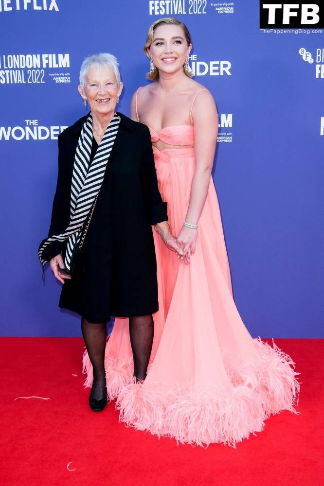 Florence Pugh Stuns on the Red Carpet at 1CThe Wonder 1D Premiere in London - #4