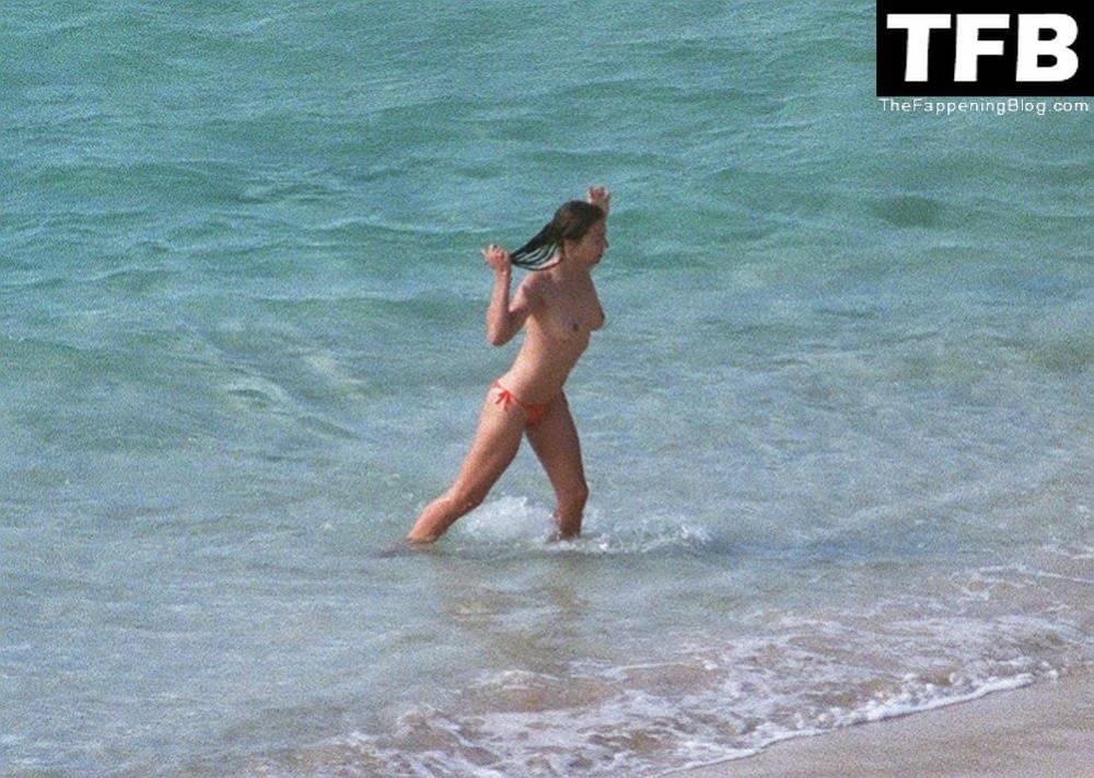 Elizabeth Hurley Nude & Sexy Collection 13 Part 1 - #78