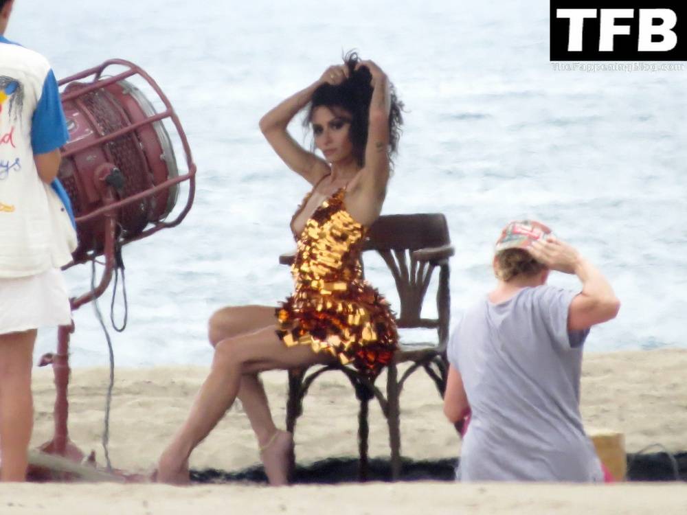 Sarah Shahi is Spotted During a Beach Shoot in LA - #10