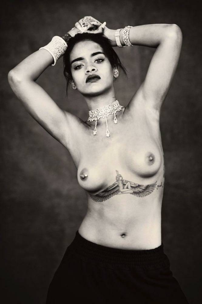 Rihanna Nude Modeling Photoshoot Set Leaked - #8