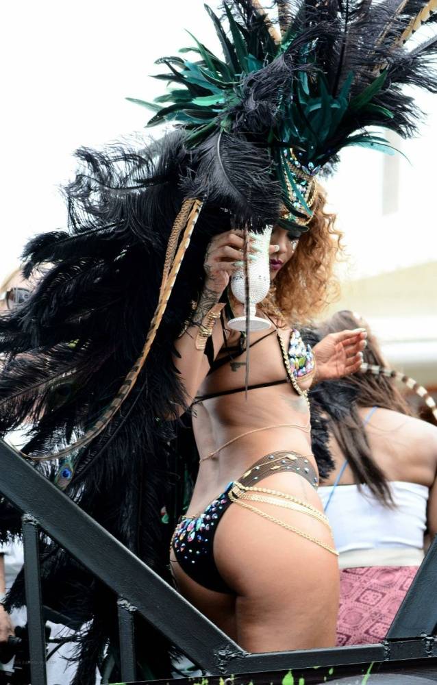 Rihanna Bikini Festival Nip Slip Photos Leaked - #14
