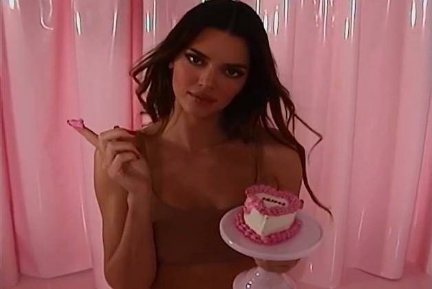Kendall Jenner Skims G-String Lingerie photo Leaked - #3