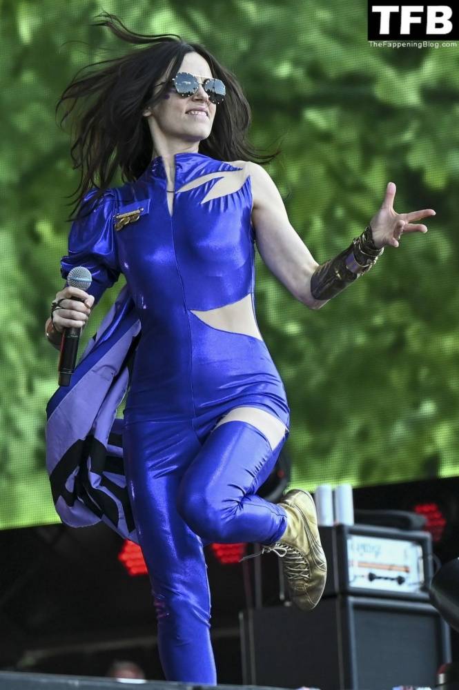 Delila Paz Performs on the Main Stage at American Express in London - #14