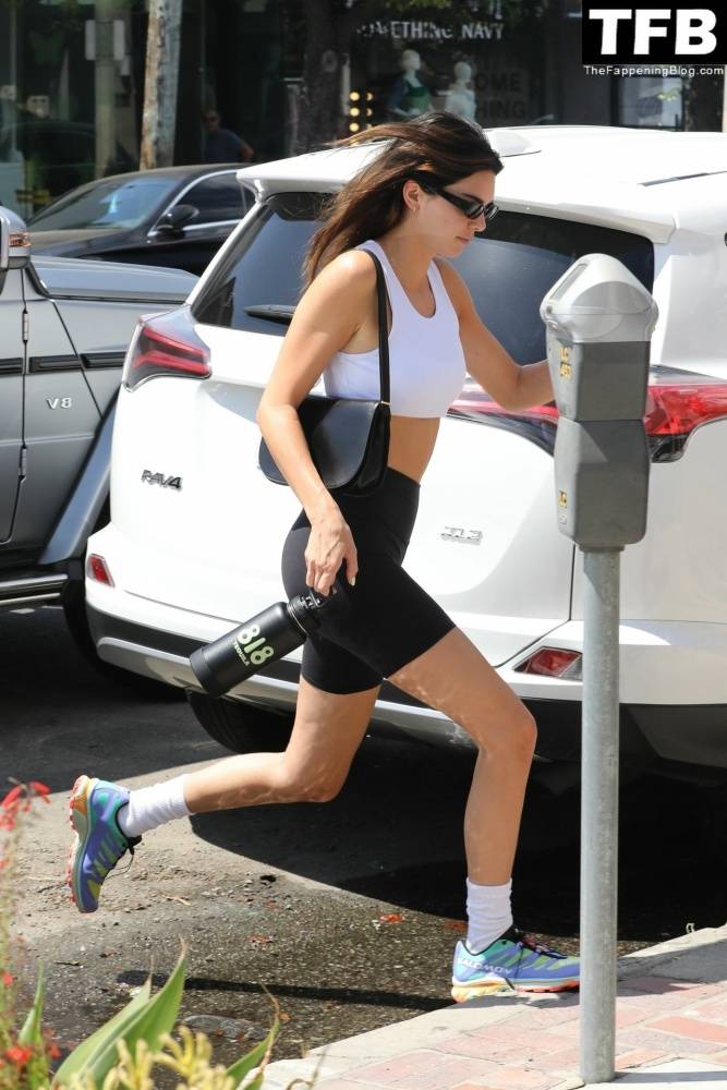 Kendall Jenner Puts Her Abs and Legs on Display During Workout Session in WeHo - #94