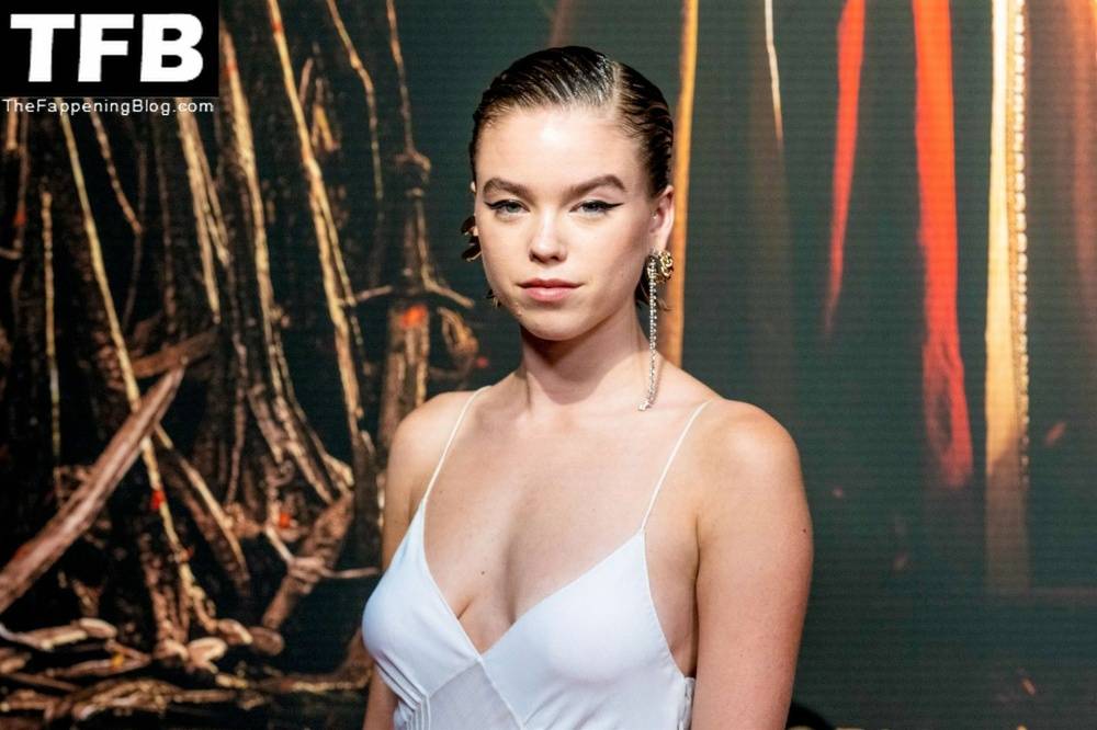 Braless Milly Alcock Looks Sexy at the HBO Max 19s 1CHouse Of The Dragon 1D Premiere in Amsterdam - #9