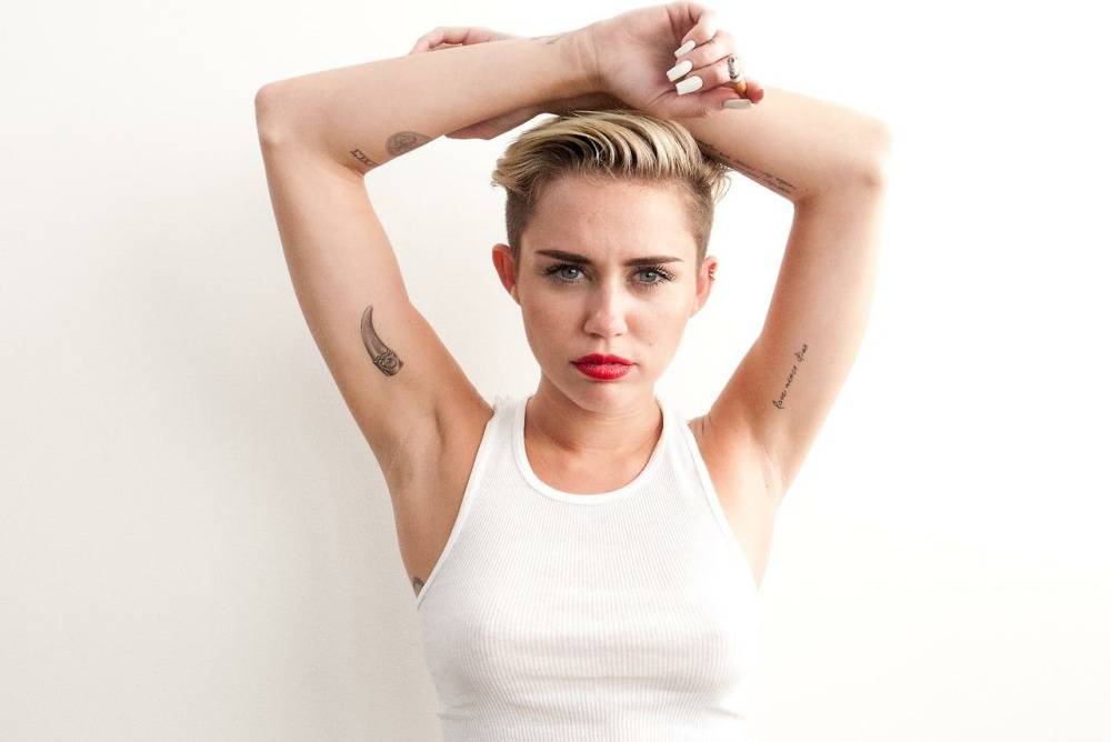 Miley Cyrus See-Through Panties BTS Set Leaked - #13