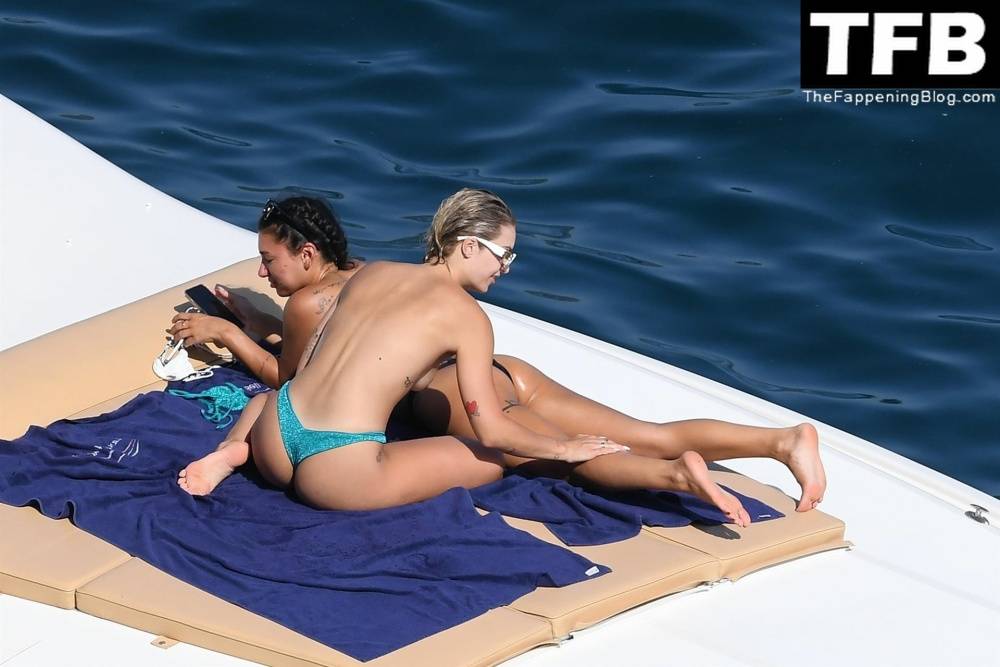 Ella Ding & Domenica Calarco Show Off Their Nude Tits While on Holiday on the Amalfi Coast - #38