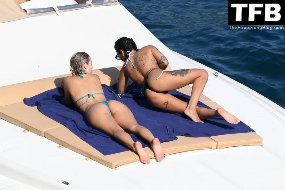 Ella Ding & Domenica Calarco Show Off Their Nude Tits While on Holiday on the Amalfi Coast - #51