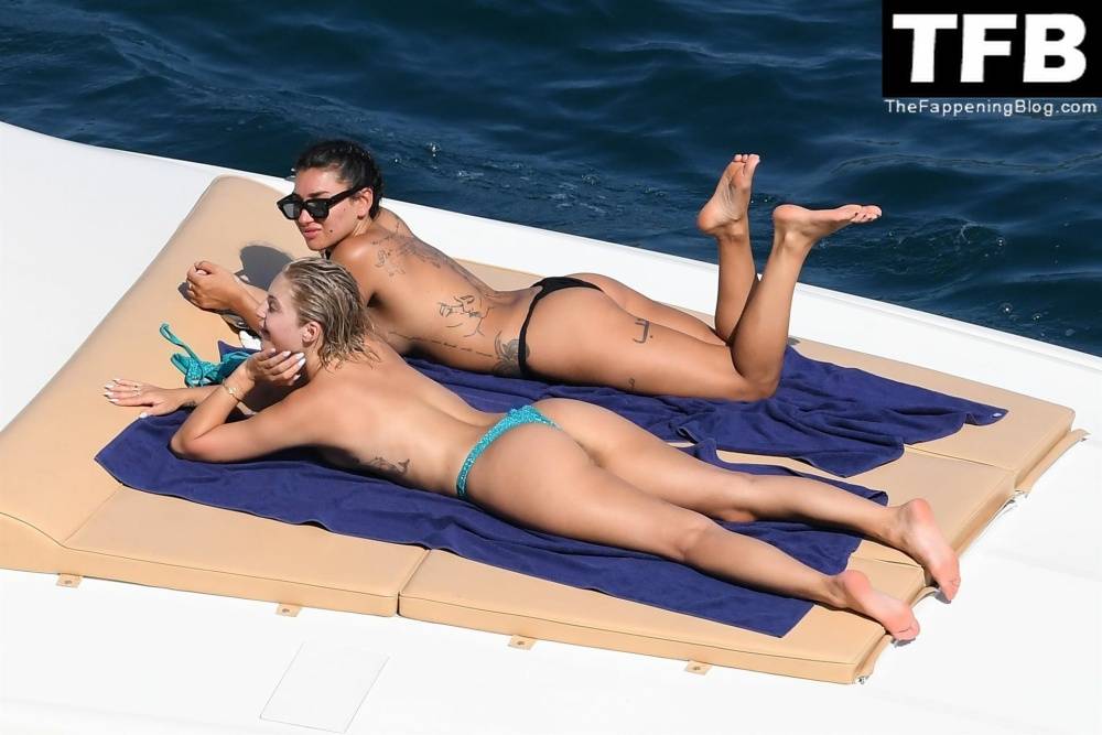 Ella Ding & Domenica Calarco Show Off Their Nude Tits While on Holiday on the Amalfi Coast - #52