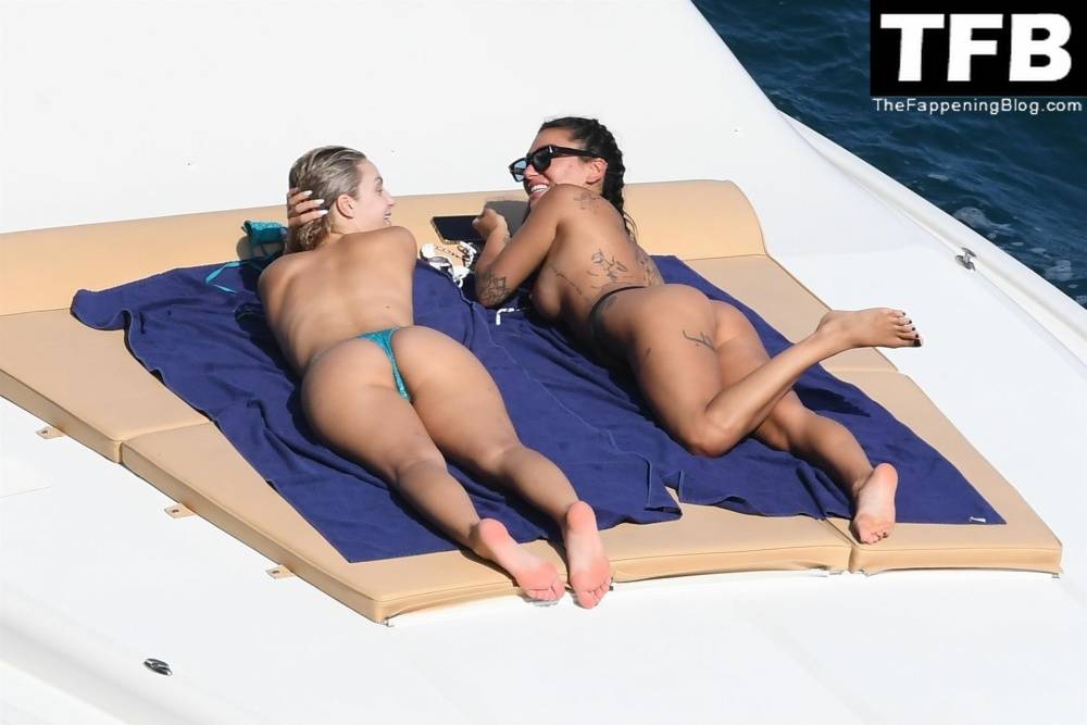 Ella Ding & Domenica Calarco Show Off Their Nude Tits While on Holiday on the Amalfi Coast - #20