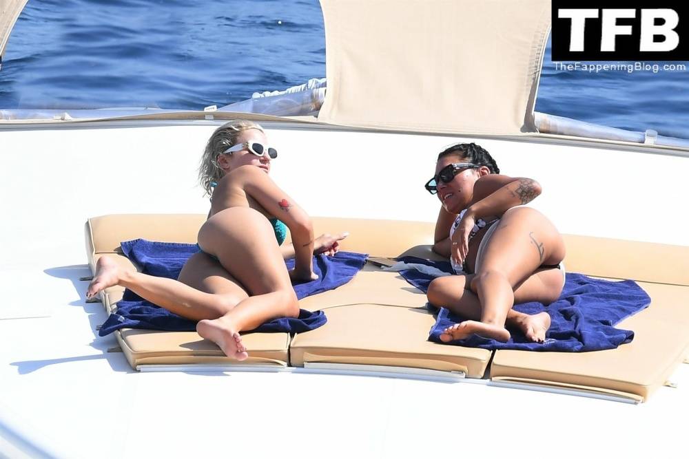Ella Ding & Domenica Calarco Show Off Their Nude Tits While on Holiday on the Amalfi Coast - #7