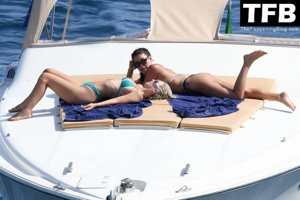 Ella Ding & Domenica Calarco Show Off Their Nude Tits While on Holiday on the Amalfi Coast - #18