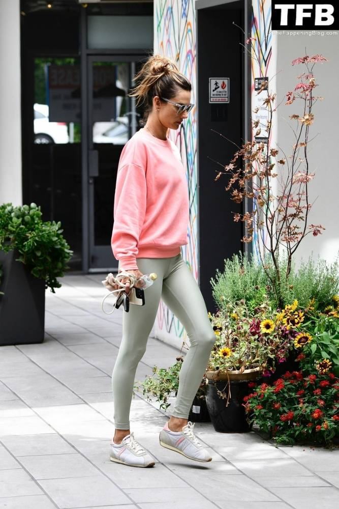 Alessandra Ambrosio Starts Off Her Week with a Trip to the Gym - #18