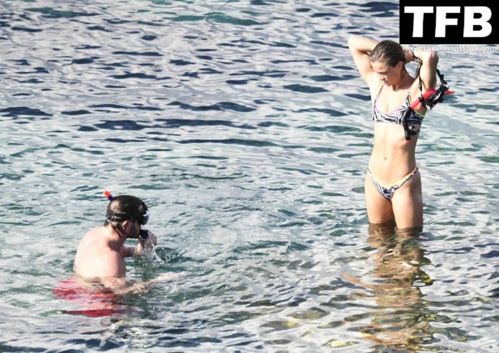 Nina Agdal & Logan Paul Enjoy a Day Snorkeling at the Beach in Mykonos - #4