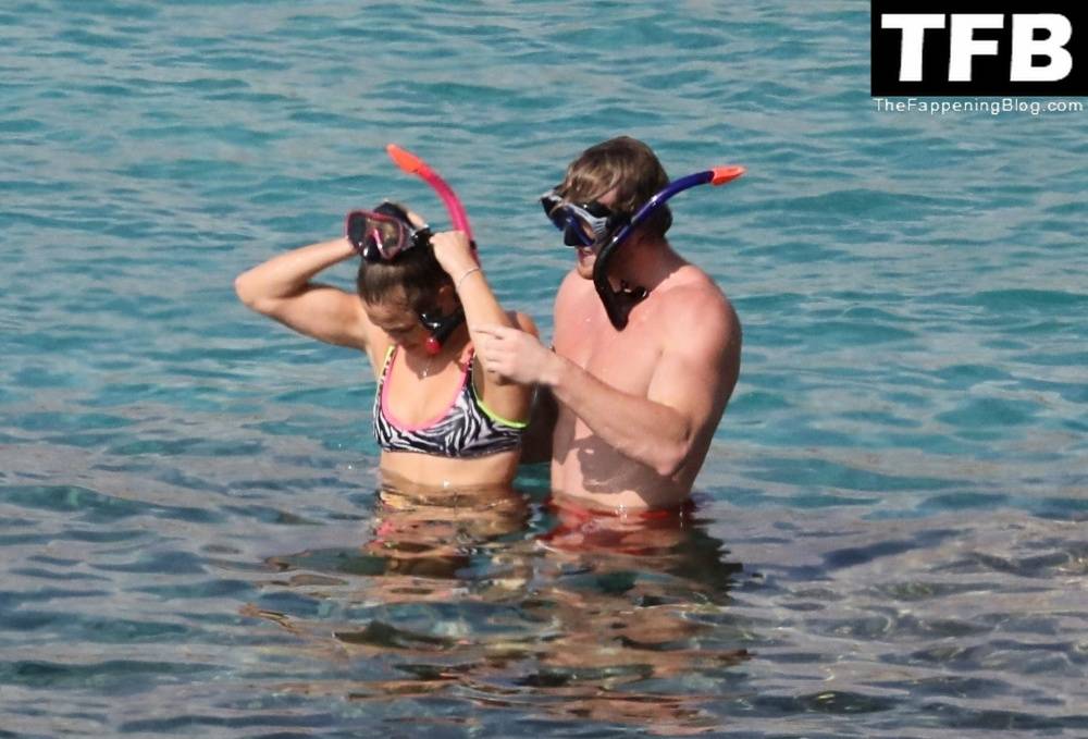 Nina Agdal & Logan Paul Enjoy a Day Snorkeling at the Beach in Mykonos - #18