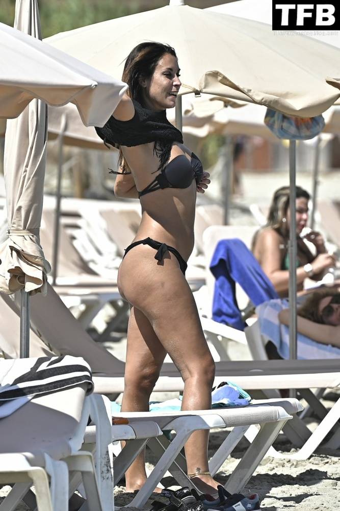 Raquel Lozano Flaunts Her Curves on the Beach in Ibiza - #24