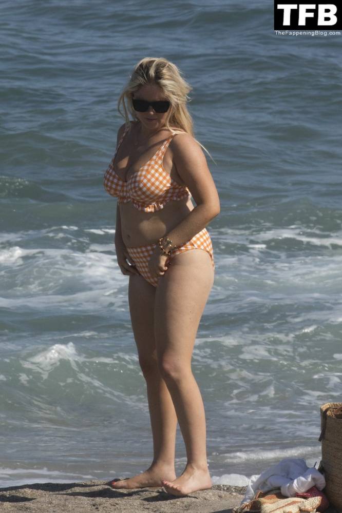Emily Atack is Seen Having Fun by the Sea and Doing a Shoot on Holiday in Spain - #7