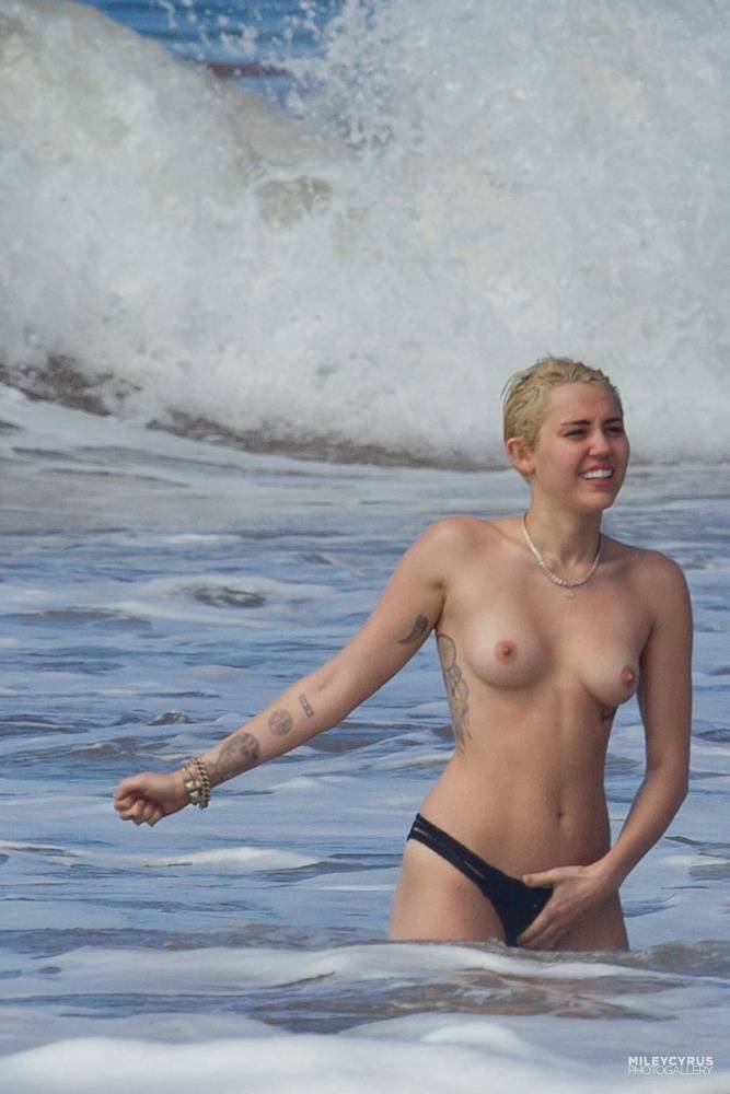 Miley Cyrus (mileycyrus) Nude OnlyFans Leaks (50 Photos) - #7