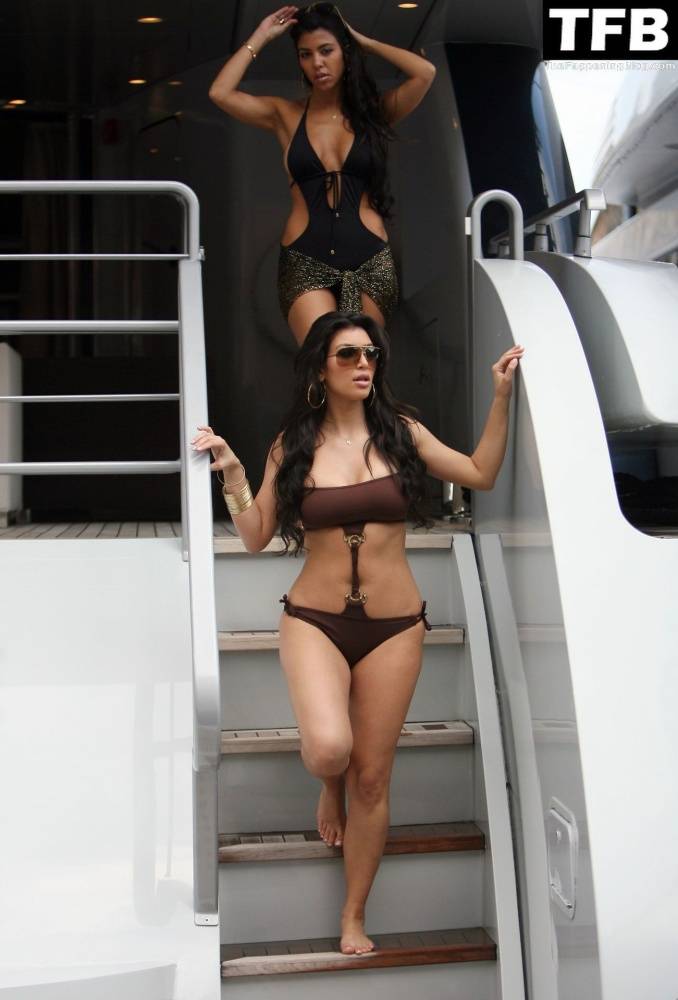 Kim Kardashian Nude & Sexy Collection 13 Part 4 - #20