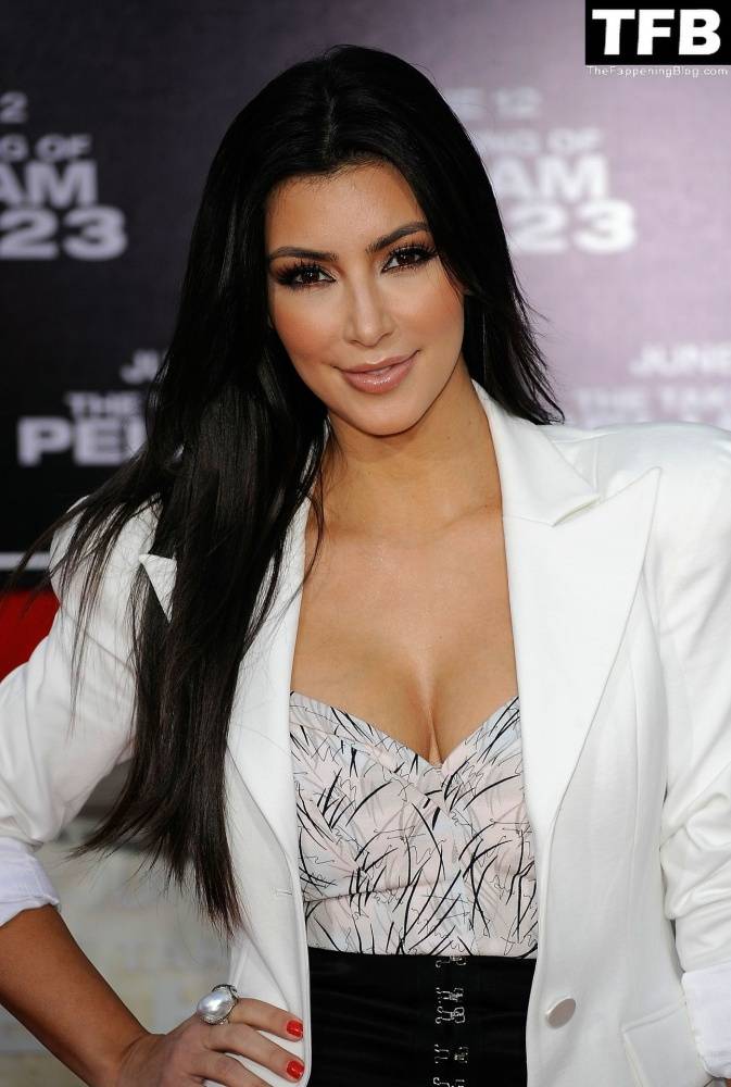 Kim Kardashian Nude & Sexy Collection 13 Part 4 - #17
