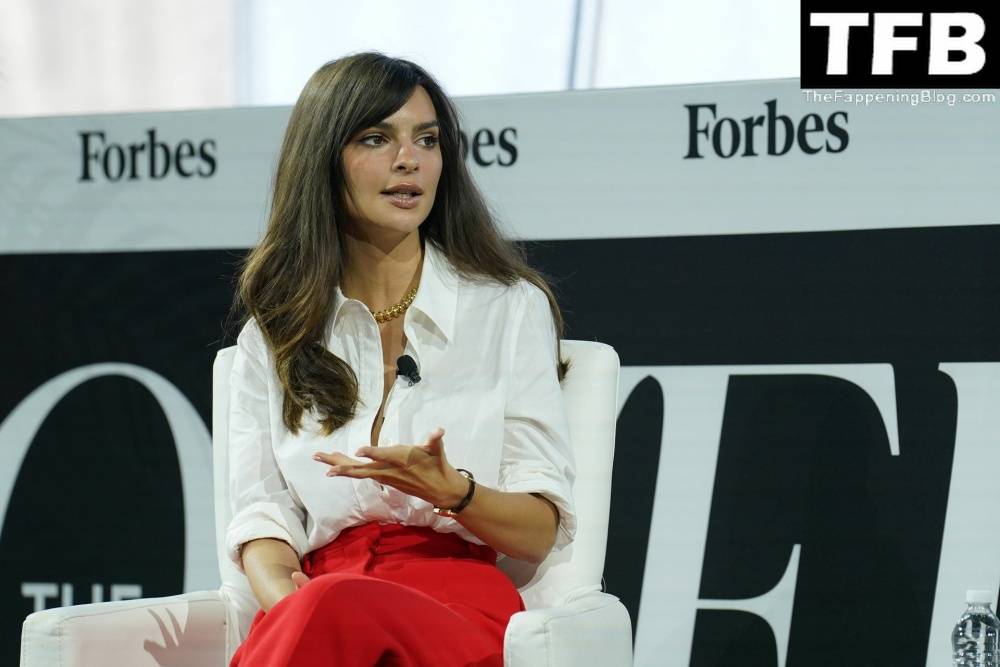 Newly Single Emily Ratajkowski Attends Forbes Power Women 19s Summit in NYC - #36