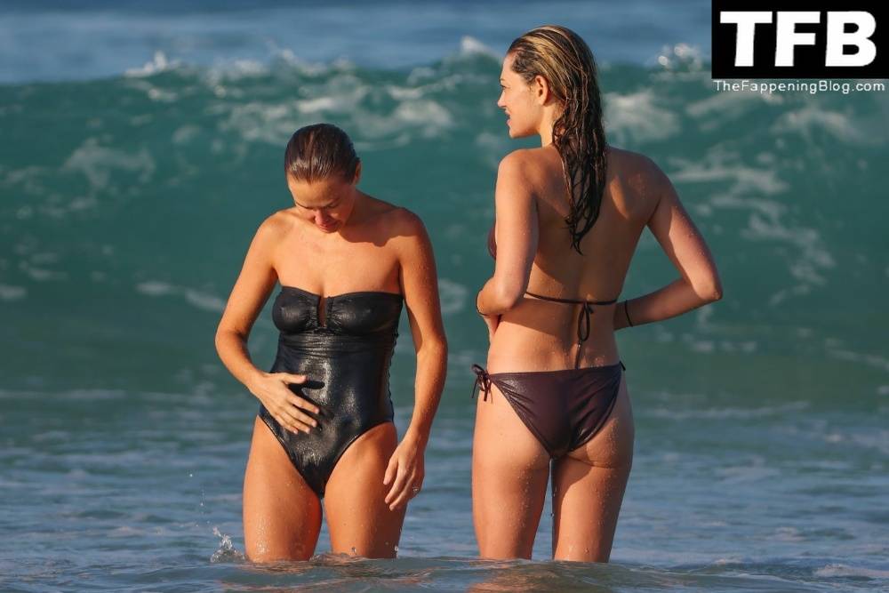Lara Worthington & Phoebe Tonkin Enjoy a Day on the Beach in Sydney - #92