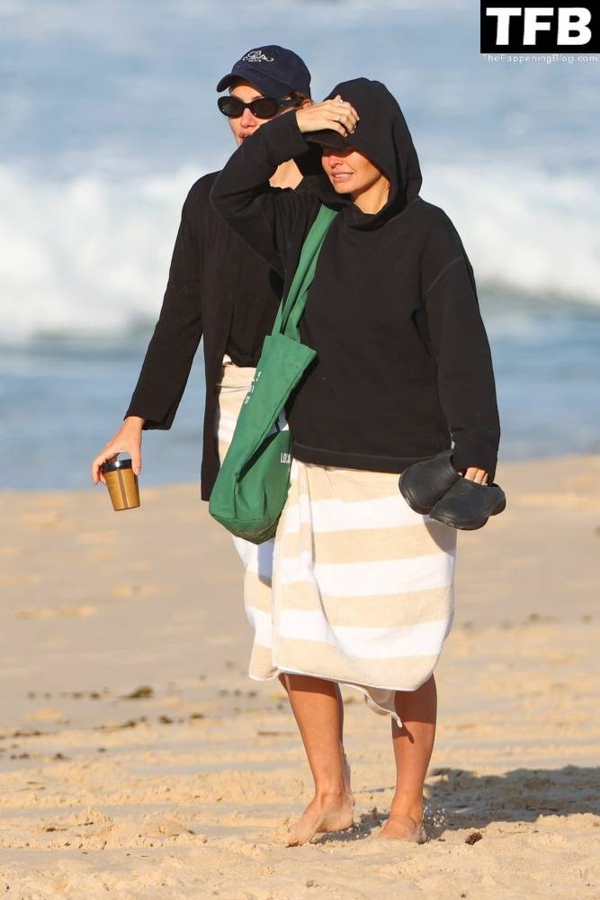 Lara Worthington & Phoebe Tonkin Enjoy a Day on the Beach in Sydney - #41
