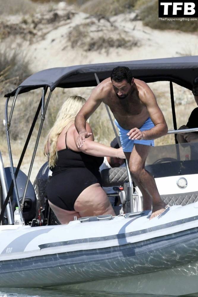 Gemma Collins Flashes Her Nude Boobs on the Greek Island of Mykonos - #82