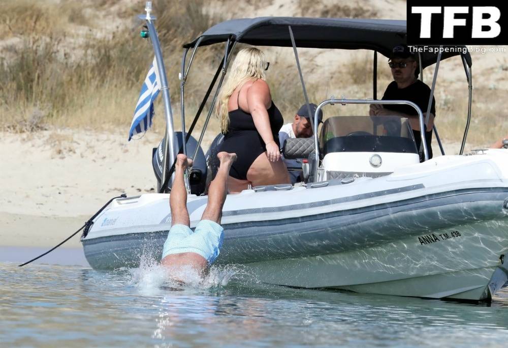 Gemma Collins Flashes Her Nude Boobs on the Greek Island of Mykonos - #33