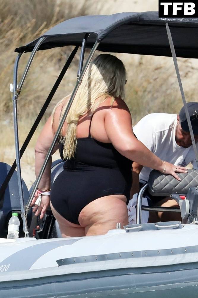 Gemma Collins Flashes Her Nude Boobs on the Greek Island of Mykonos - #34