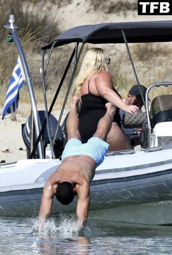 Gemma Collins Flashes Her Nude Boobs on the Greek Island of Mykonos - #28