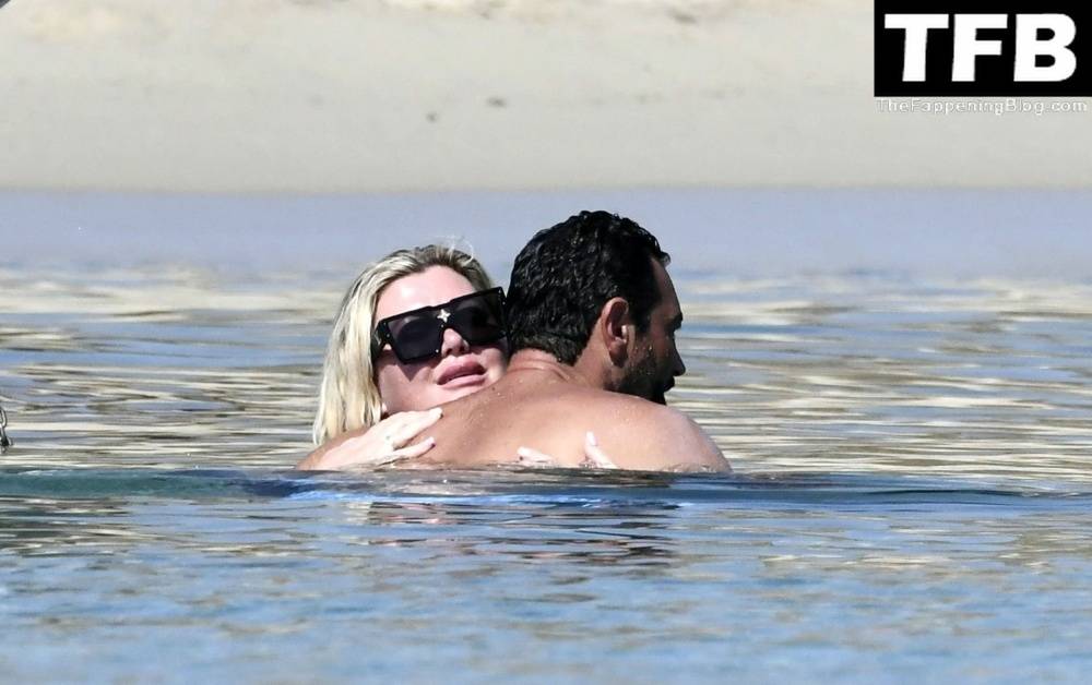 Gemma Collins Flashes Her Nude Boobs on the Greek Island of Mykonos - #56