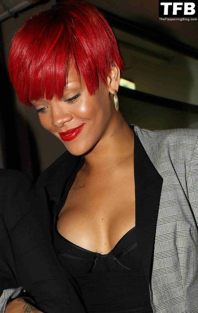 Rihanna Nude & Sexy Collection – Part 3 - #44