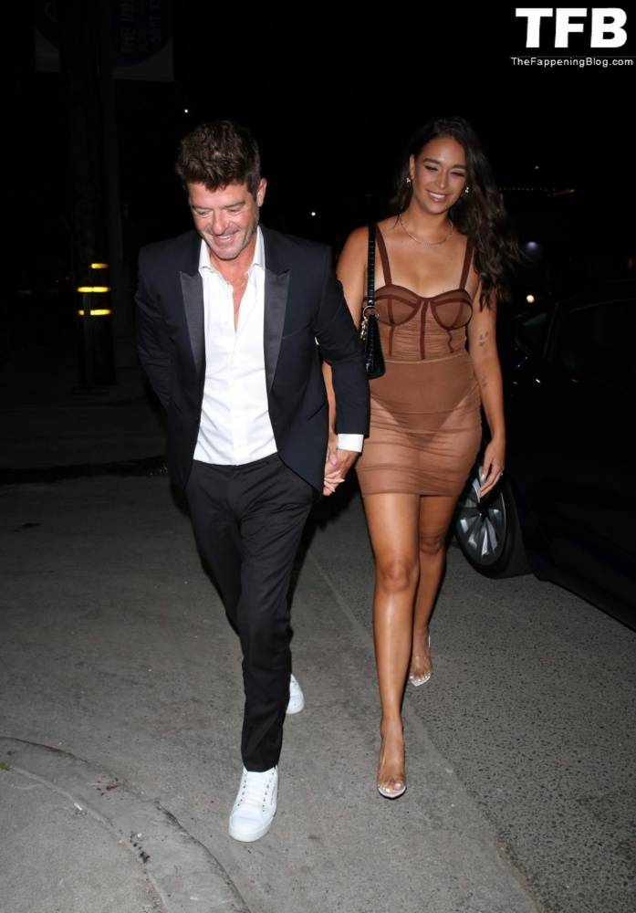 April Love Geary & Robin Thicke are One HOT Couple - #8