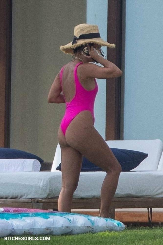Vanessa Hudgens Nude Celebrity Leaked Photos - #24