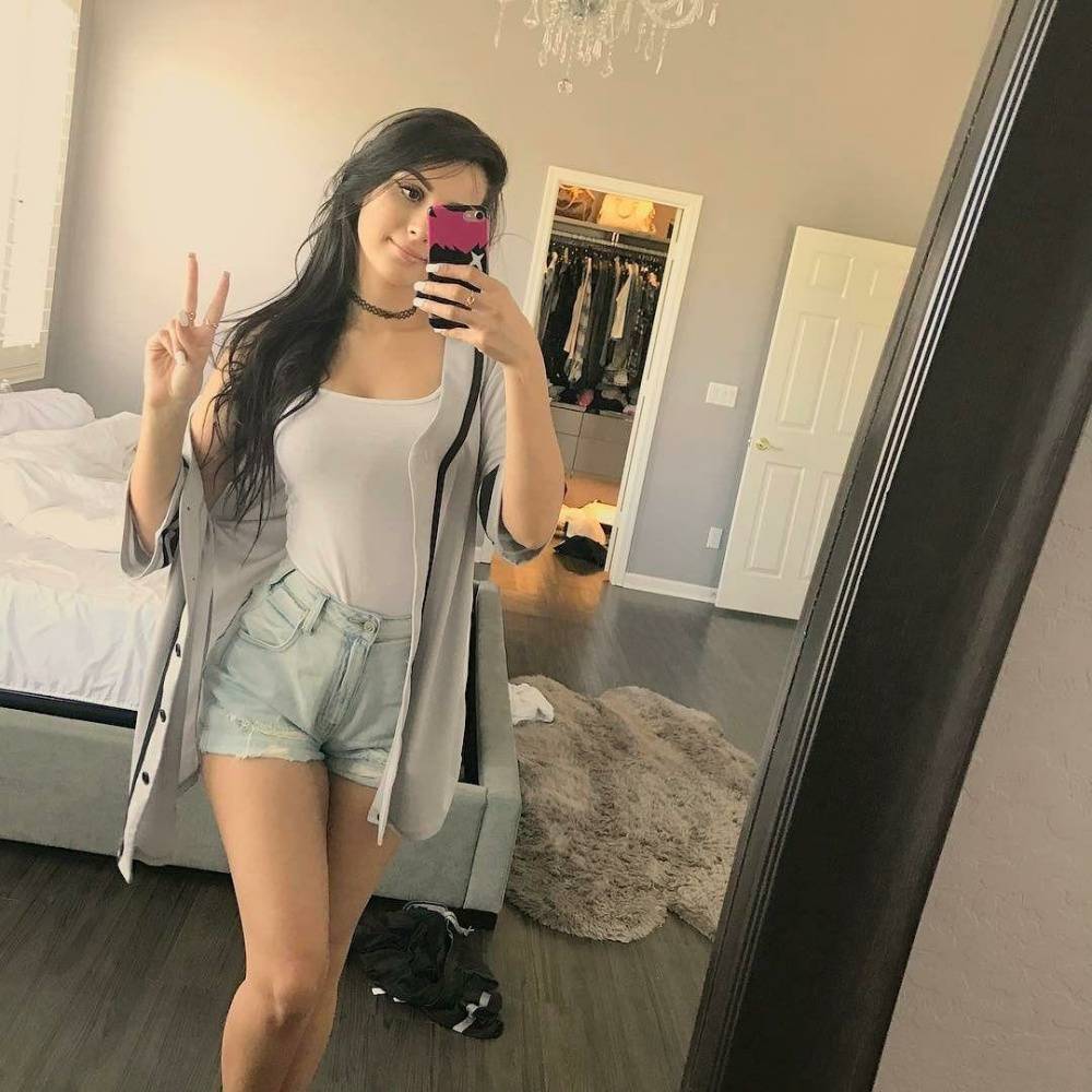 SSSniperwolf Sexy Pictures - #4