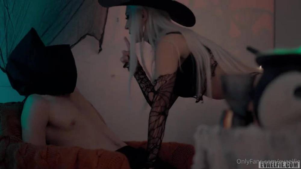 Eva Elfie Blowjob Witch Cosplay OnlyFans Video Leaked - #5