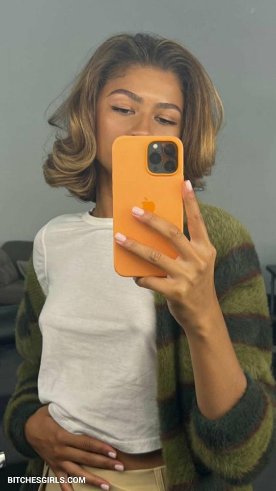 Zendaya Nude Celebrities - Celebrities Leaked Nude Photos - #16