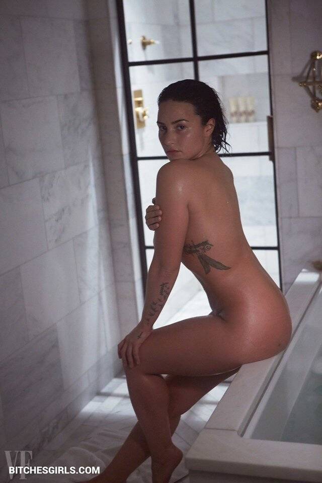 Demi Lovato Nude Celebrities - Lovato Celebrities Leaked Naked Photo - #3